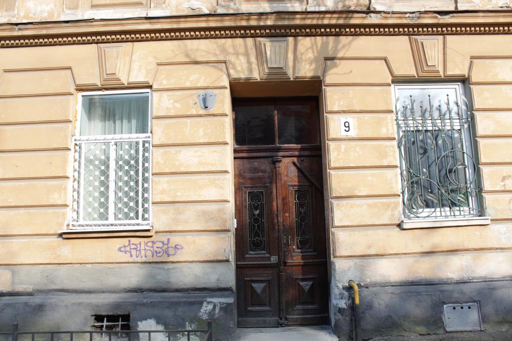 Polska Poduszka Hotel Lviv Exterior foto